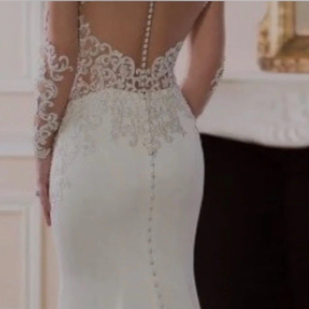 Stella York wedding dress - Picture 1 of 4